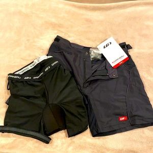 NWT Garneau Womens Bike Shorts with detachable mesh padding